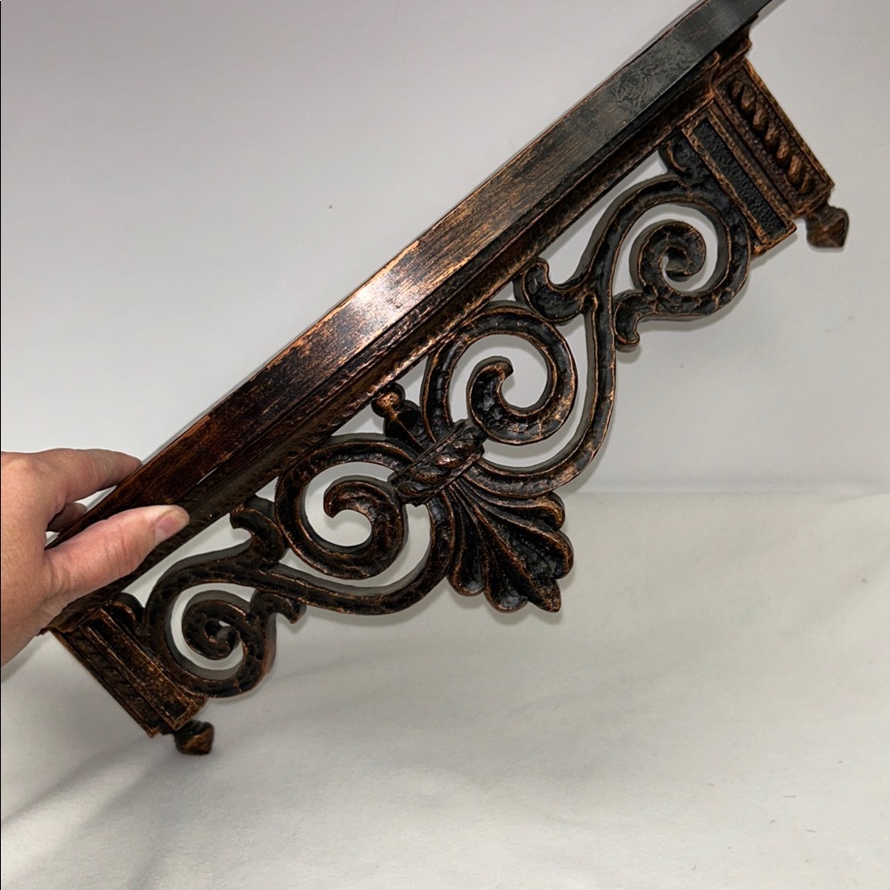 Vintage 1969 “Syroco plastic” 21.5” ornate copper look wall shelf USA